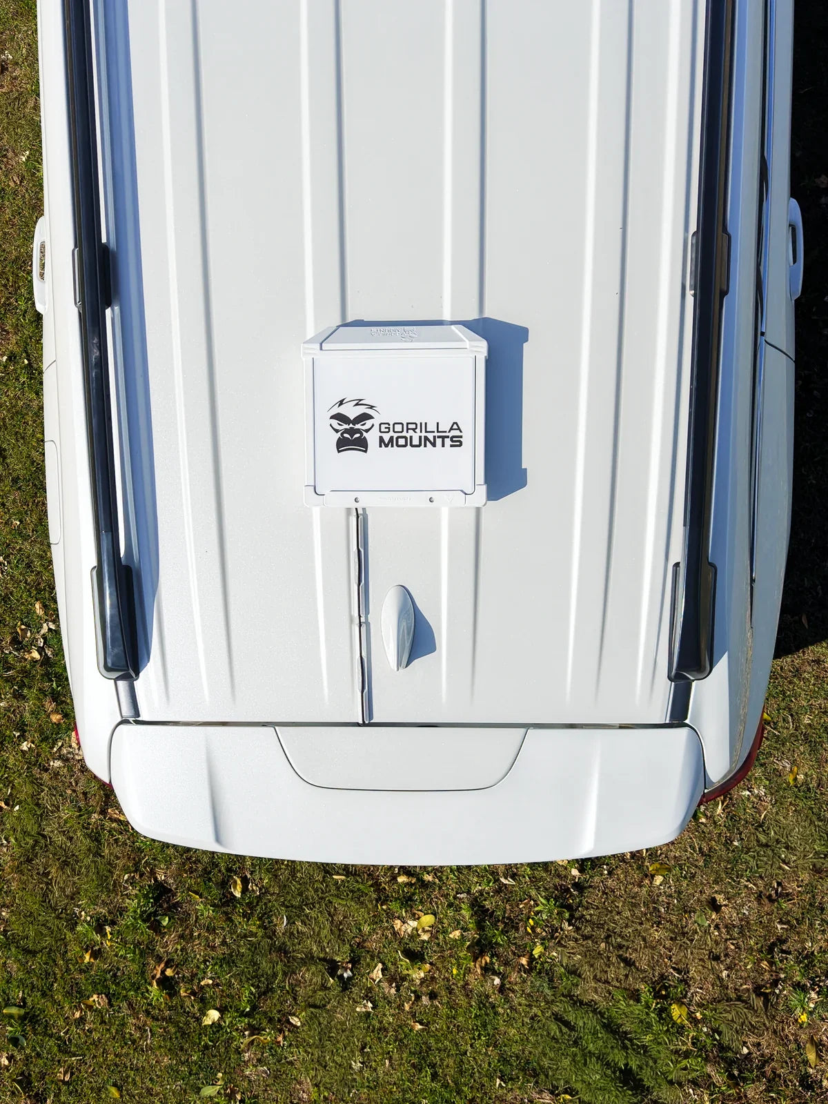 Top-down view of a completed Starlink Mini setup with power cable routed neatly along the Toyota LandCruiser 300 Series roofline